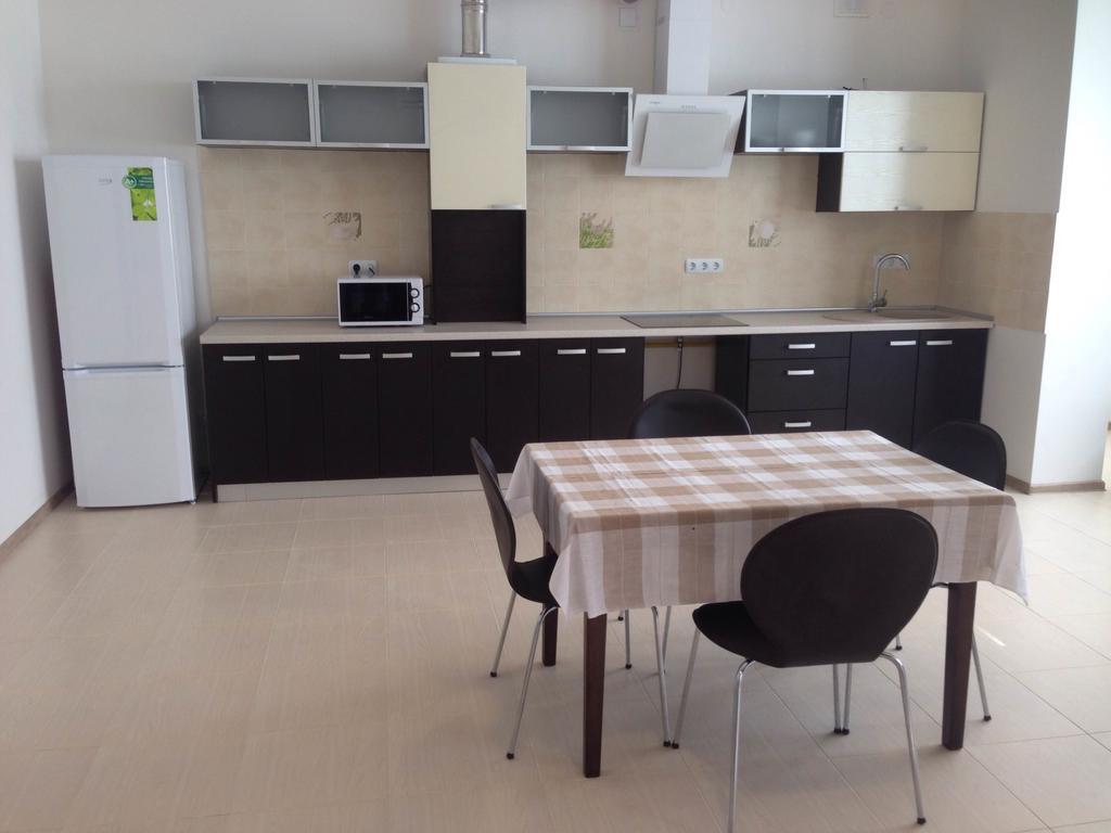 Gil Apartments, On Mynaiska 18 Ужгород Екстериор снимка