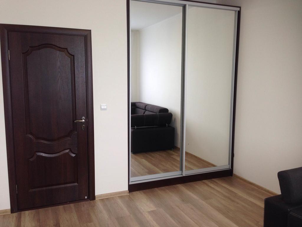 Gil Apartments, On Mynaiska 18 Ужгород Екстериор снимка